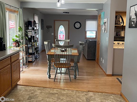 5th image of 215 S Elizabeth St