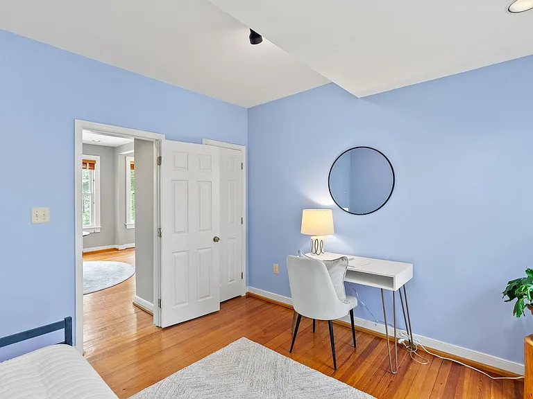 5213 Cathedral Ave NW — Photo 16