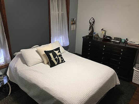 4th image of 2326 28th Ave APT 1R