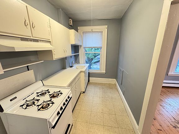 4th image of 421 Broadway #3