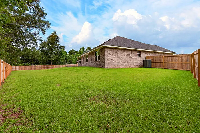 15740 Rachael Dr — Photo 29