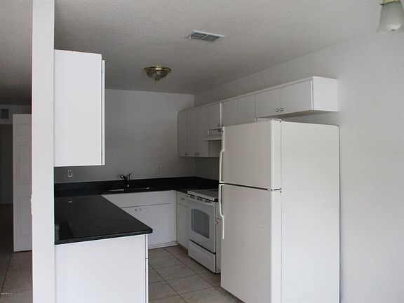 5th image of 1663 SW 107th Ln