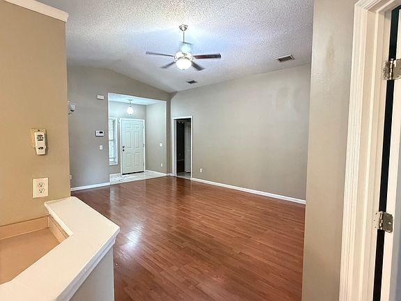 3rd image of 578 Wechsler Cir