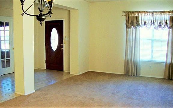 3rd image of 1420 Gatlinburg Cir