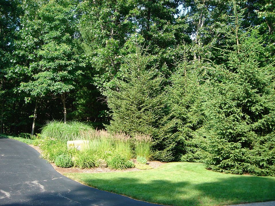 1st image of 3700 Upperwood Dr NE