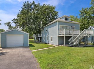 42066 N Lotus Ave, Antioch, IL 60002