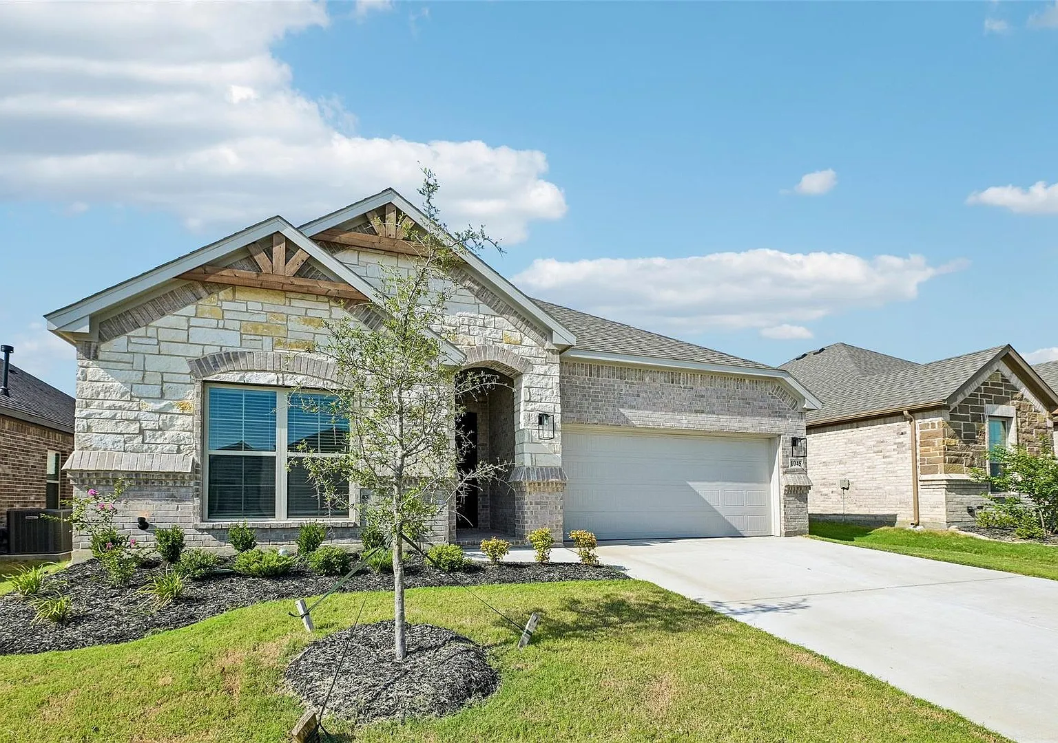1045 Nighthawk Tr, Alvarado 76009 — Photo 2