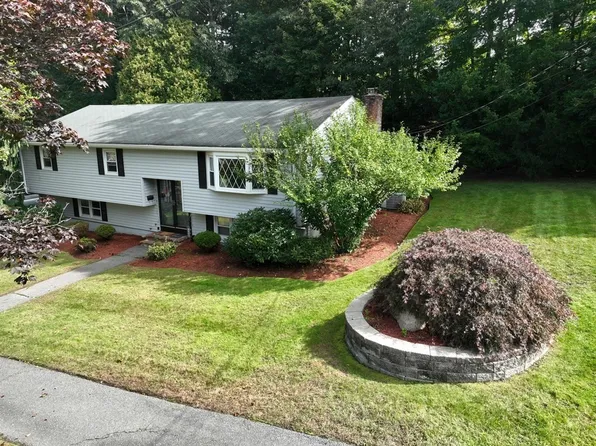 3 Moulton Rd, Peabody, MA 01960