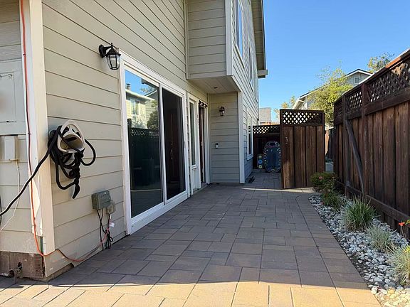 2nd image of 687 Beach Park Blvd