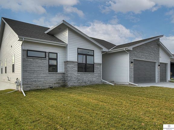 2nd image of 2718 N 191st Ave