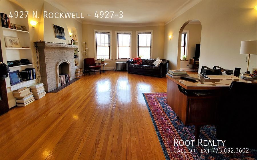 1st image of 4927 N Rockwell St #3