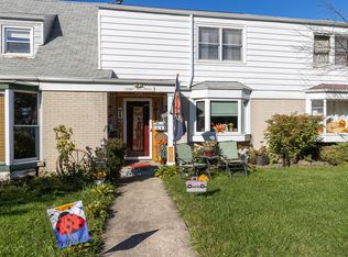 3912 Maple Ave, Brookfield, IL 60513