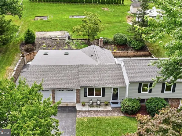 6113 Elaine Dr, Jefferson, MD 21755