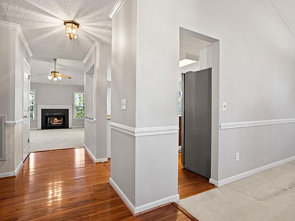 5th image of 10 Croftstone Ct