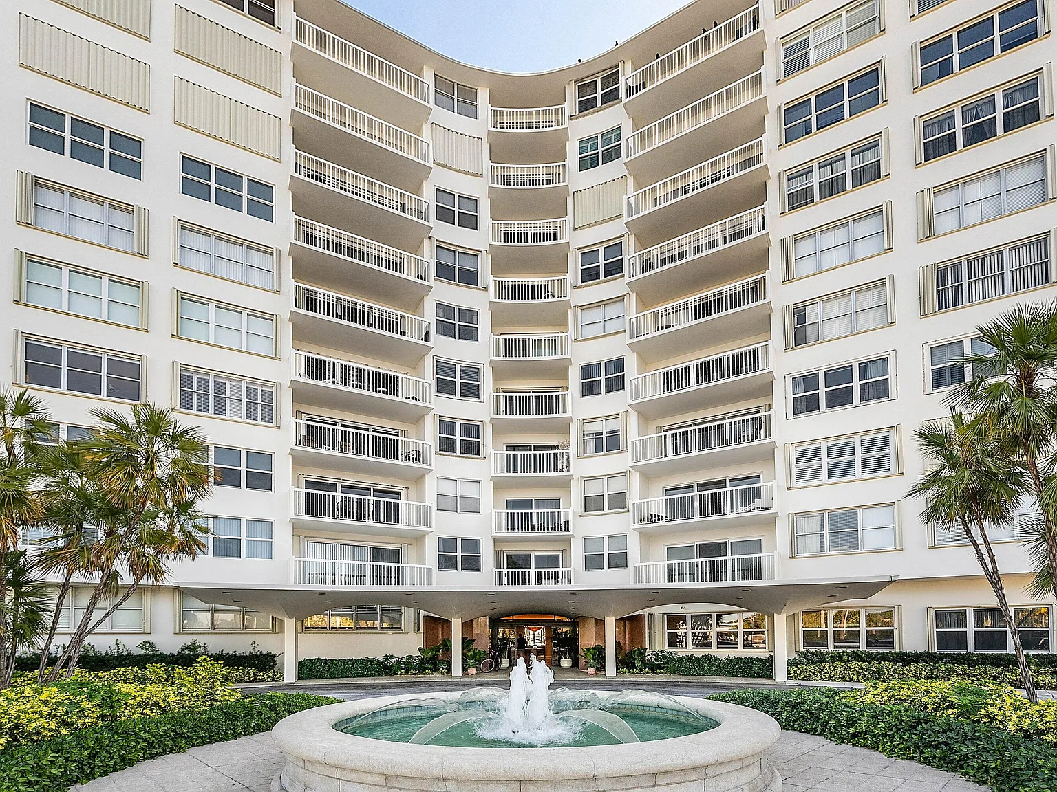 2600 — Photo 2