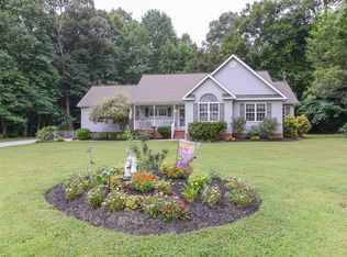 208 Beech Ct, Smithfield, VA 23430