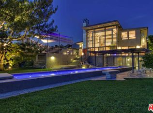 1900 Sunset Plaza Dr, Los Angeles, CA 90069