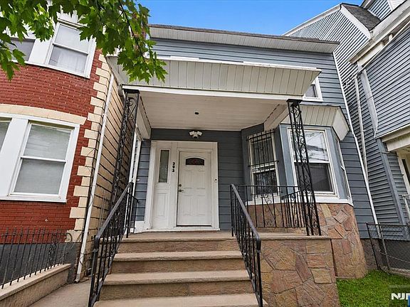 2nd image of 293 Clifton Ave