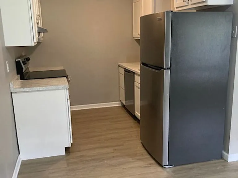 6 Ashland Ave — Photo 10