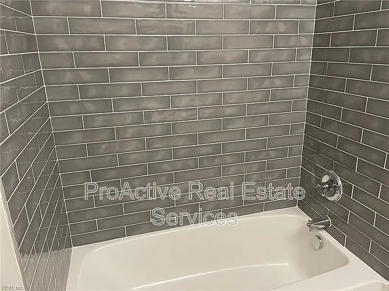 7120 Clarion Ln — Photo 10