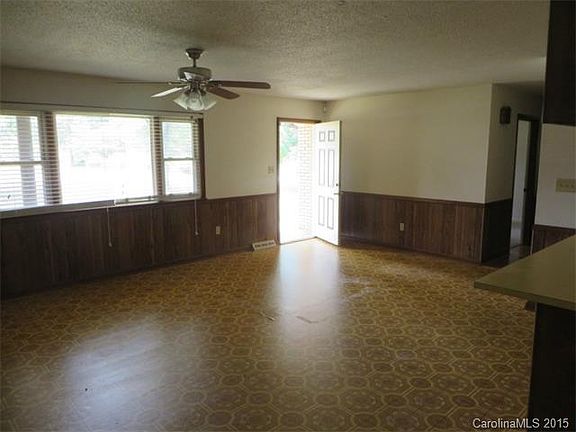 4th image of 1418 Hollow St