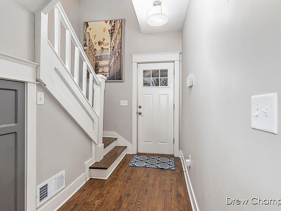 5th image of 615 Sherman St SE