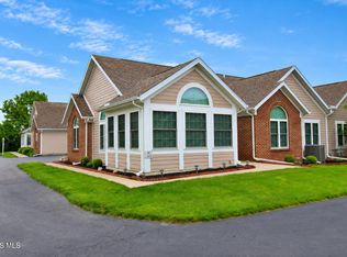 58 Summerfield Blvd, Bowling Green, OH 43402