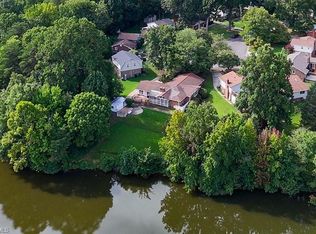 3001 Wellingford Dr, High Point, NC 27265