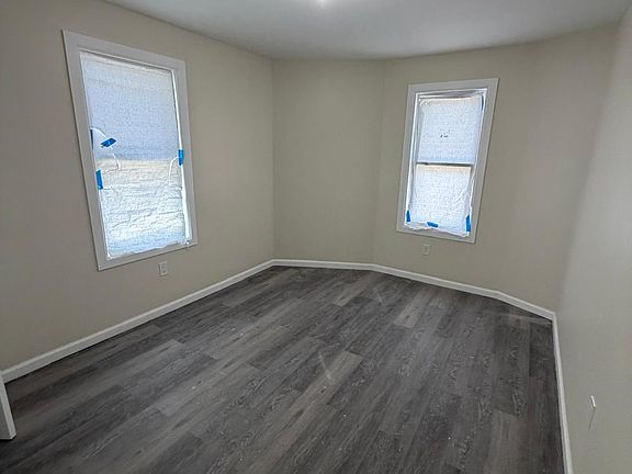 5th image of 27 Lockman Ave #J