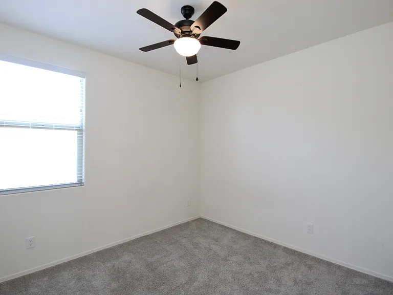 17864 W Paraiso Dr — Photo 21