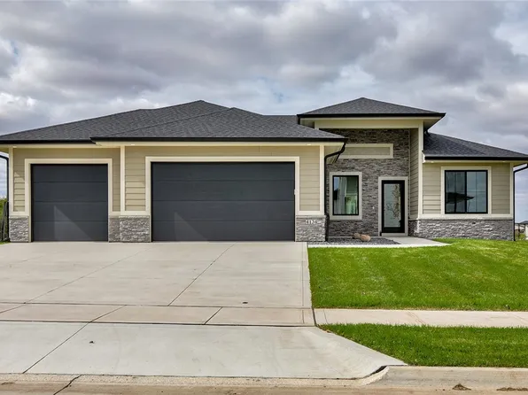4134 NW 181st St, Clive, IA 50325