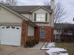 1380 Deerfield Estates Dr, O'Fallon, MO 63366