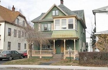 2nd image of 415 Front St