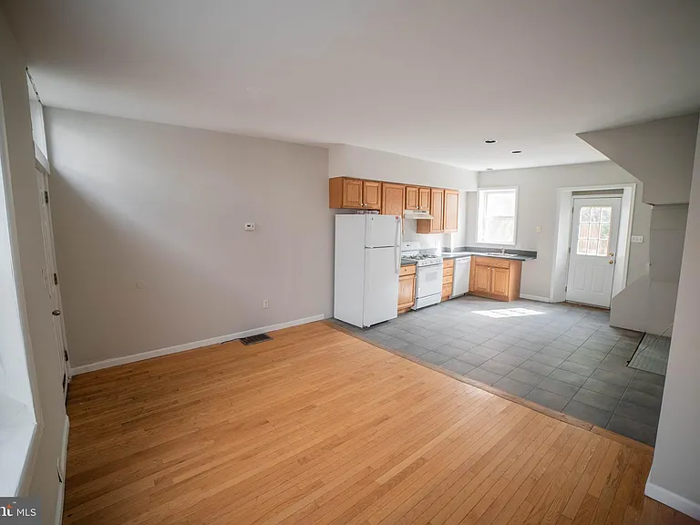 1107 N 3rd St — Photo 3