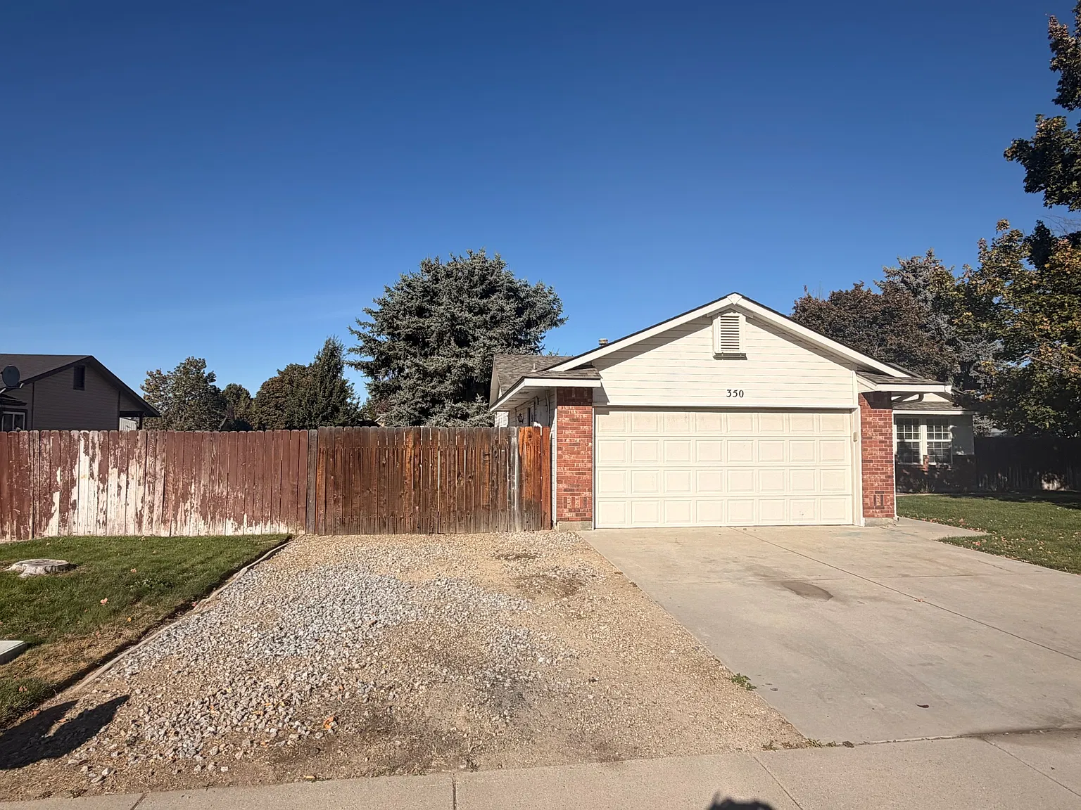 350 W Creekview Drive — Photo 3