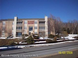 1407 Summit Point, Scranton, PA 18508