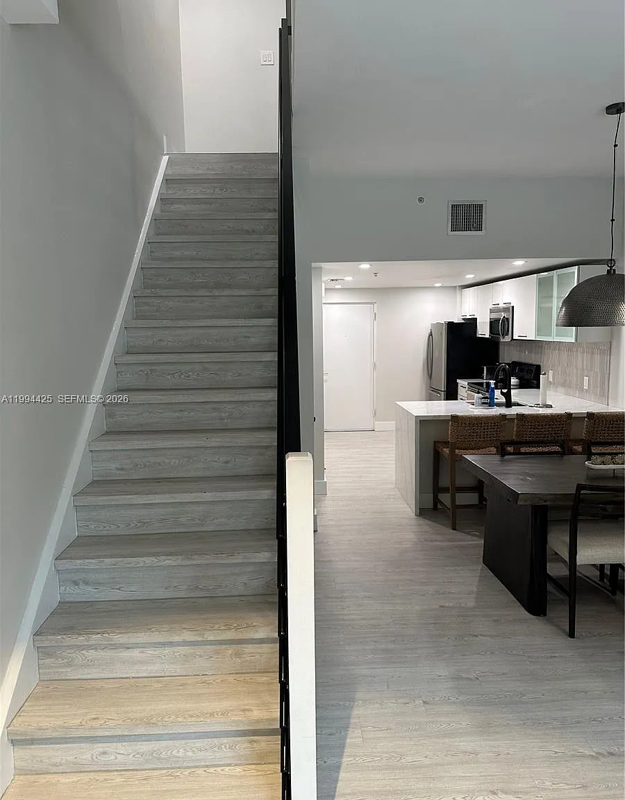 Lofts At Mayfair Condo — Photo 4