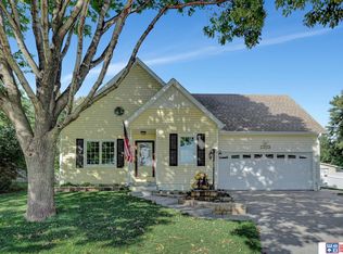 2700 Kipling Cir, Lincoln, NE 68516