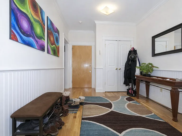 76 Quint Ave #2 — Photo 9