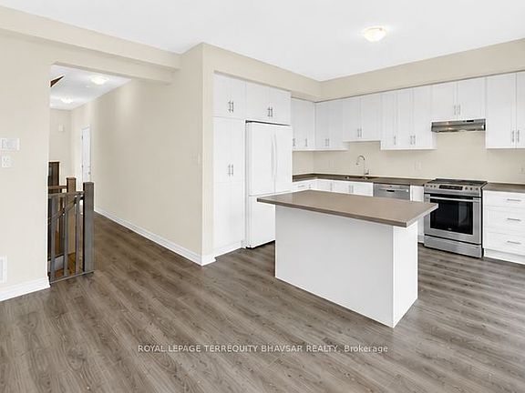 5th image of 28 Birmingham Dr