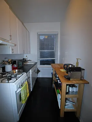 Sold by Sotheby's International Realty | media 23