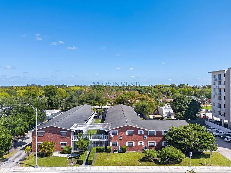 Presidential View Apartments — Photo 23