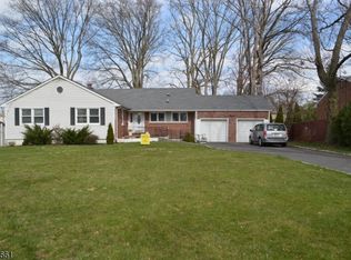 1237 Wheatsheaf Rd, Roselle, NJ 07203