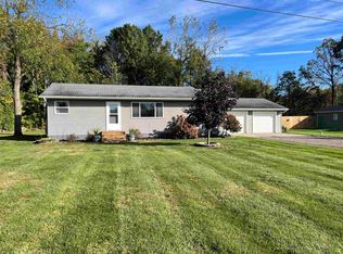 10216 Riverside Dr, Montrose, MI 48457