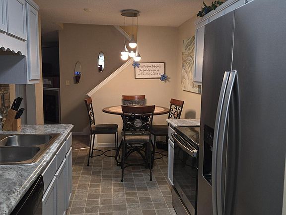 4th image of 7439 Perrin Ln