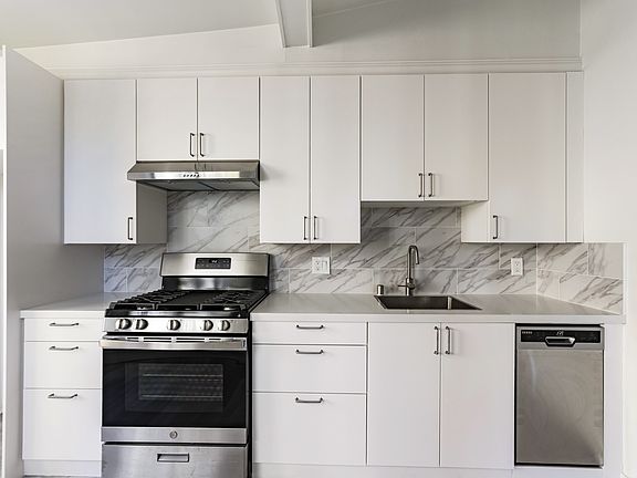 4th image of 8 Newell St