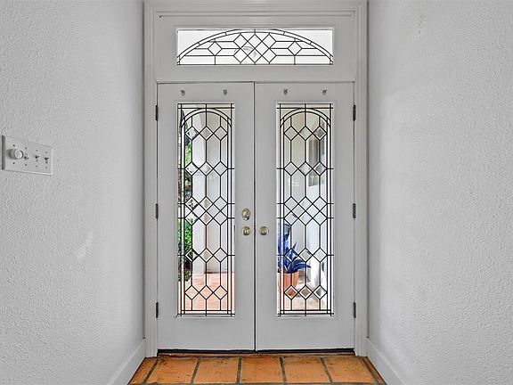 4th image of 3600 Verda Vista Ct W