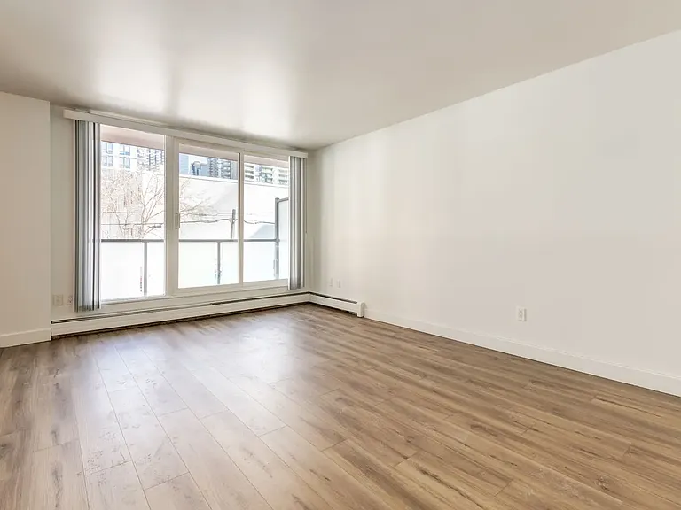 604 14th Ave SW — Photo 16
