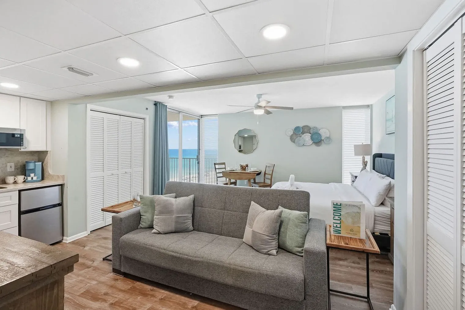 Studio, 1.0 bath, 419 sqft, $1,356 — Photo 2