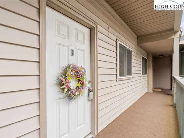301 Pinnacle Inn Road #3219, Beech Mountain, NC 28604